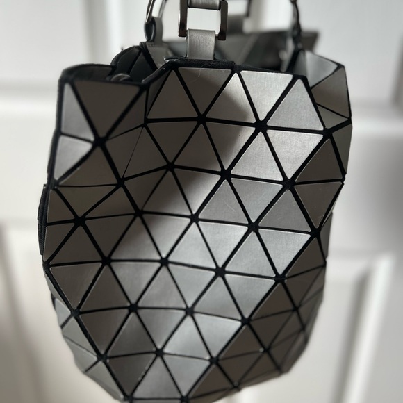 Geometric Silver Tote Bag - Picture 4 of 7